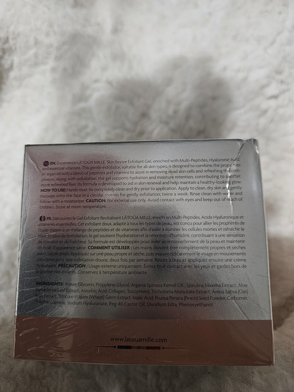 Skin Revive Exfoliant Gel Enriched With Hyaluronic Acid + Multi-Peptide - Picture 5 of 7